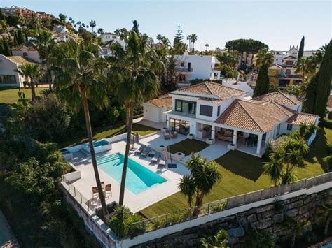 Exclusiva Villa Chalet en venta Nueva Andalucia España 129823436