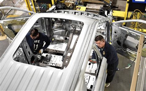 Ford México parará temporalmente su producción en planta de Hermosillo