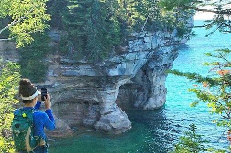 Pictured Rocks 🌞 I Did 20 Best Things To Do For Views In Pictured