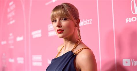 Taylor Swift At Billboard Women In Music Event 2019 Pictures Popsugar