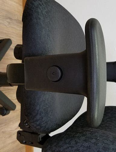 The Ultimate Buying Guide to Office Chair Armrests in 2025