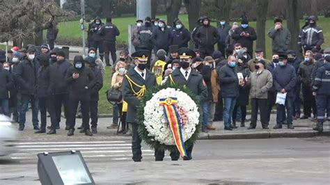 LIVE Depuneri de flori la monumentul Domnitorului Ștefan cel Mare și