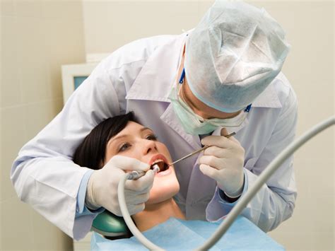 Cirugía oral Procedimientos comunes y recuperación Clinica Dental