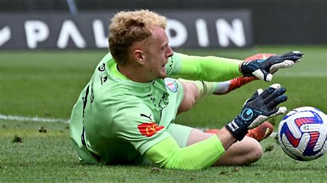 Wellington Phoenix V Melbourne City Macca S Highlights Isuzu UTE A