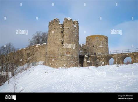 Ancient Towers Hi Res Stock Photography And Images Alamy