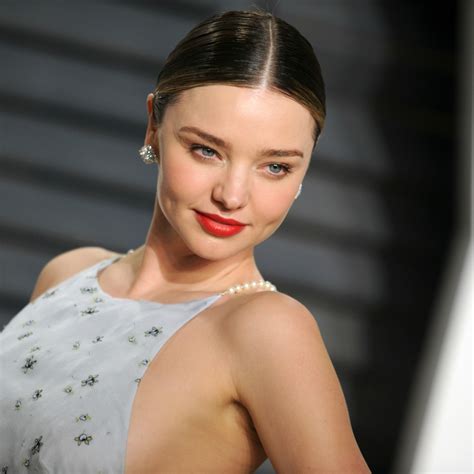 Η Miranda Kerr μοιράστηκε μία σπάνια φωτογραφία από την εγκυμοσύνη της