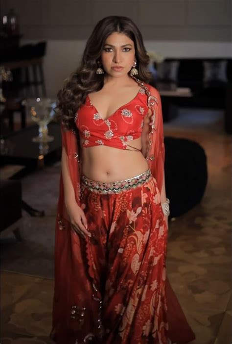 Tulsi Kumar R Indiancelebscenes