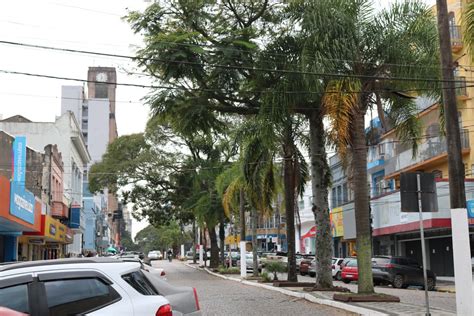 Supermercados Bancos E Rcio N O Funcionam Neste Dia Do Trabalhador