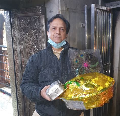 श्री बांके बिहारी मंदिर में कुछ इस तरह मनाई गई मकर संक्रांति देखें