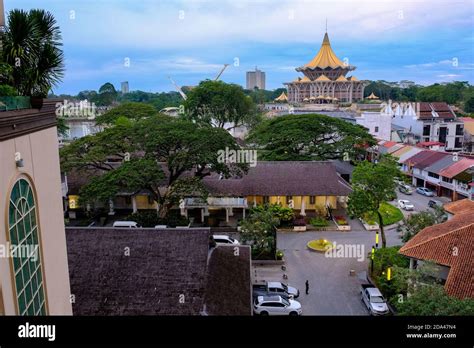 Dewan Undangan Negeri Sarawak During Sunset Stock Photo Alamy