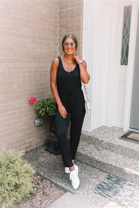 Arriba 60 Imagen Jumpsuit Outfit With Sneakers Abzlocal Mx