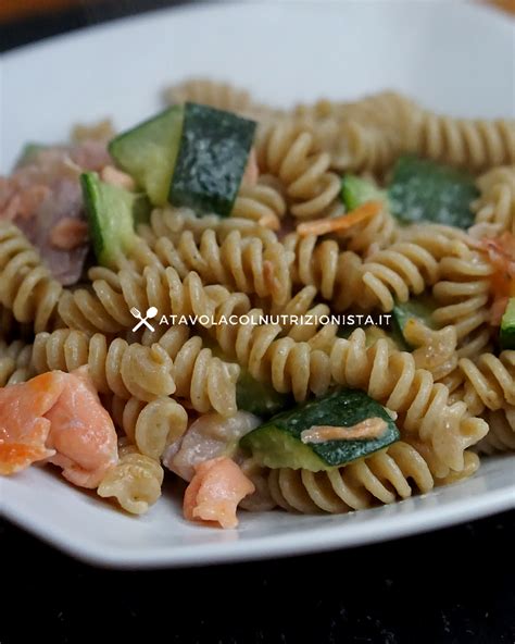 Ricetta Light Pasta Integrale Salmone E Zucchine A Tavola Col