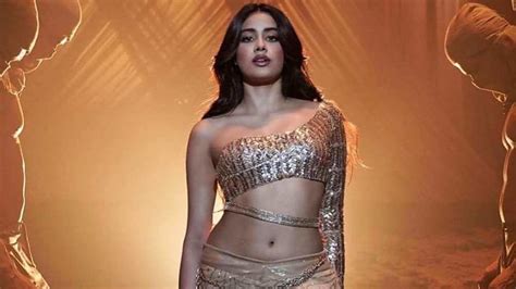 Janhvi Kapoor Stuns In Golden Manish Malhotra Ensemble In Roohi S