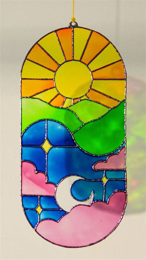 Como fazer vitral O 1º passo para fazer o seu stained glass é decidir o