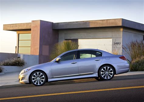 Hyundai Genesis Review Specs Pictures Price Mpg