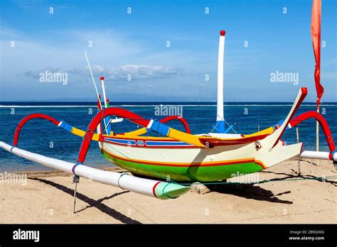 Wooden Traditional Boat Hi Res Stock Photography And Images Alamy