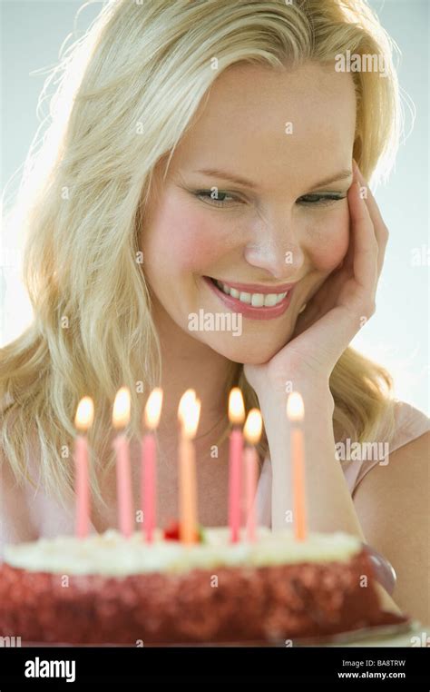 Happy Birthday Cake 30 Candle Hi Res Stock Photography And Images Alamy