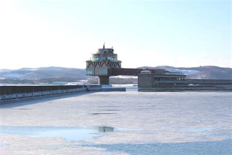 北海道でしか見ることができない冬の絶景。オホーツクの「流氷」を楽しむ方法7選 Trip Editor