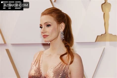 Jessica Chastain Sexy Seen Showing Off Her Hot Cleavage At The Annual Academy Awards In