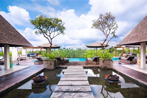 The 10 Most Beautiful Luxury Resorts in Bali In 2025