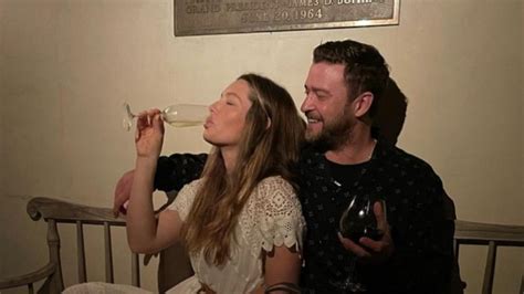 Justin Timberlake se declara para esposa em aniversário de casamento