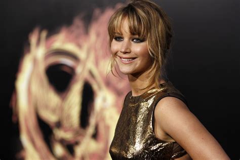 Jennifer Lawrence at The Hunger Games Premiere in Los Angeles – HawtCelebs