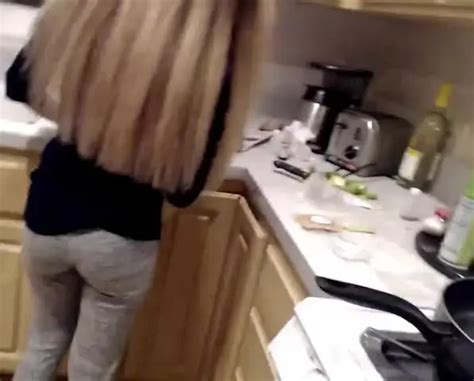 Tight Ass In The Kitchen Scrolller