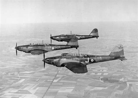 File:Fairey Battles in formation.jpg - Wikimedia Commons