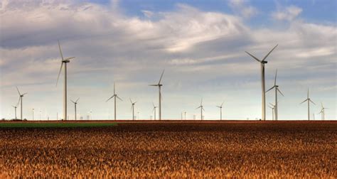 MIDAMERICAN ENERGY ANNOUNCES $922 MILLION WIND PROJECT - KSCJ 1360