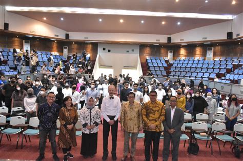 Kuliah Tamu Prof Kees Van Raad Dari University Of Leiden Fakultas