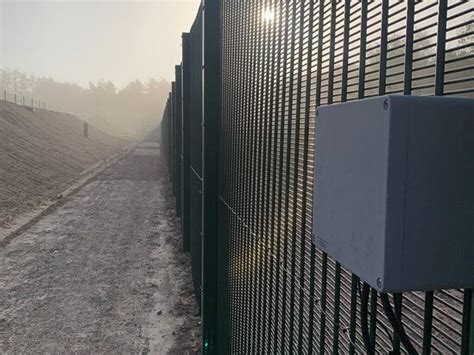 Hisec Sr B Rigid Mesh Security Fencing M Zaun Esi