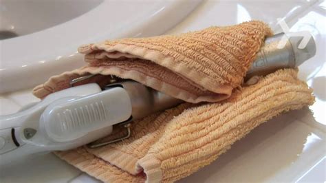 How To Сlean A Сurling Iron Beezzly