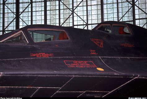 Lockheed Sr 71b Blackbird Usa Air Force Aviation Photo 0138905