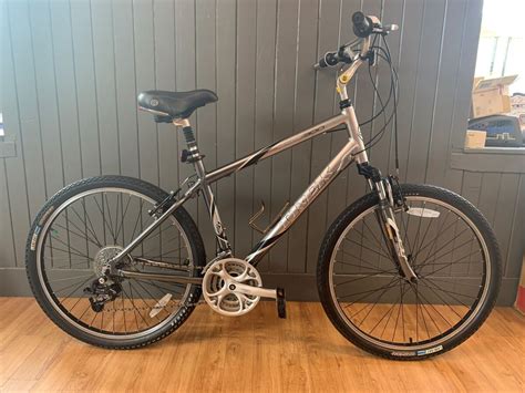 Trek Usedbike Trek Navigator 300 18.5 Sil/blk - Bike Tech | Cedar Falls ...