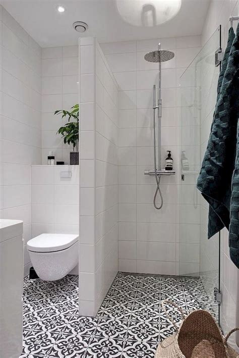 20 Voorbeelden Kleine Badkamer Met Bad En Douche