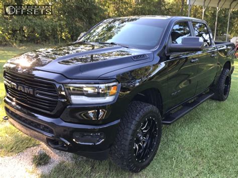 2019 Dodge Ram 1500 Tires