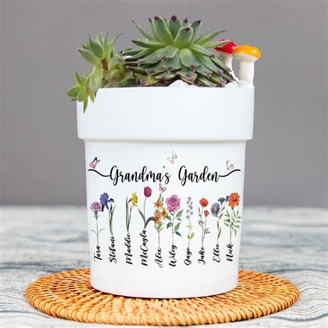 Nazenti Personalized Grandmas Garden Plant Pot Moms