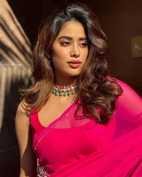 Janhvi Kapoor Set The Fashion Scene Ablaze With Her Latest Ethnic