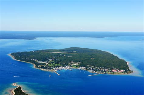 Counties » Mackinac » Mackinac Island S-N | Anderson Aerial Photography