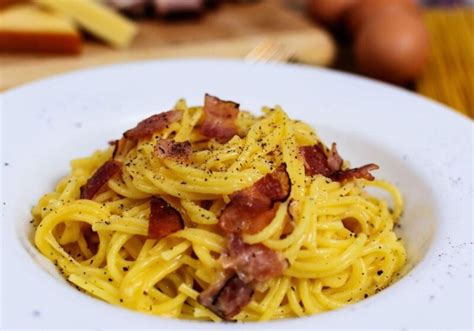 Perché la carbonara si chiama così