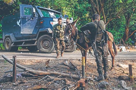 Desplegar N Mil Doscientos Militares En Aguililla Y Tepalcatepec Horas