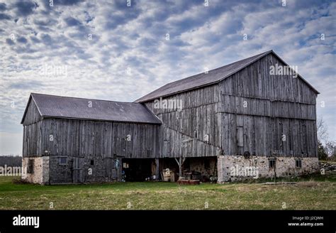 Bank Barn In Southwestern Ontario Canada Stock Photo Alamy