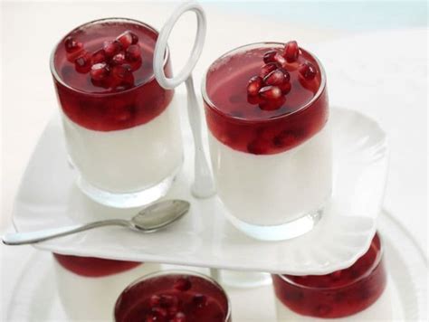 Ricetta Panna Cotta Alla Melagrana Donnamoderna Recipe Desserts