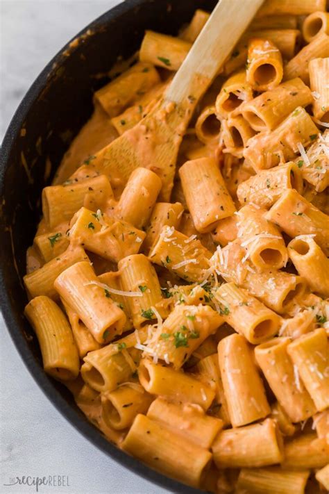 Creamy Tomato Rigatoni Pasta Video The Recipe Rebel