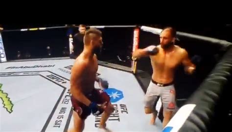 Co za nokaut w UFC Odciął mu świadomość jednym ciosem WIDEO