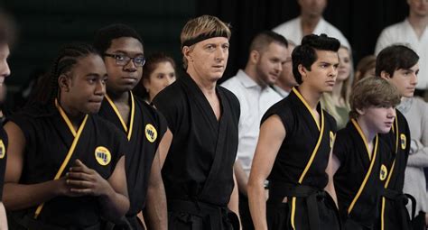 Cuántos años tienen los actores de Cobra Kai en la vida real Edad del