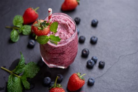 Receita Para Refrescar Smoothie De Frutas Vermelhas NUTRINDO Jornal NH