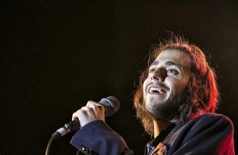 Mano A Mano Salvador Sobral Est De Regresso E Tem Novo Single