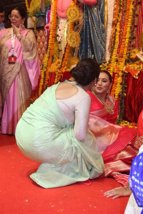 Rani Mukherji And Patralekha Looks Very Beautiful In Saree In Durga