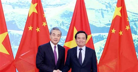 Chinese Fm Wang Yi In Hanoi For Vietnam China Cooperation Committee Meeting